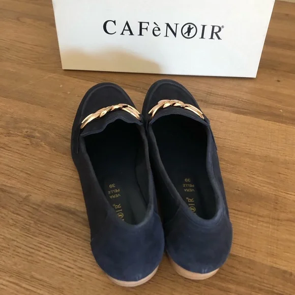 CafèNoir Italy, Suede Loafers with Chain Night Blue in Size 8 (39EU). - Picture 3 of 9
